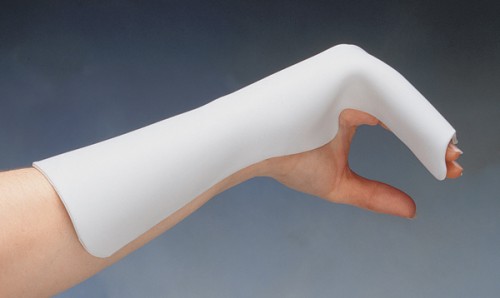 Treat boxer's fractures with an ulnar gutter splint with joints at least 60 degrees flexion